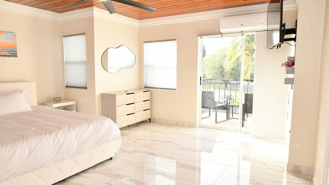 Photo of Bedroom in Orange Grove