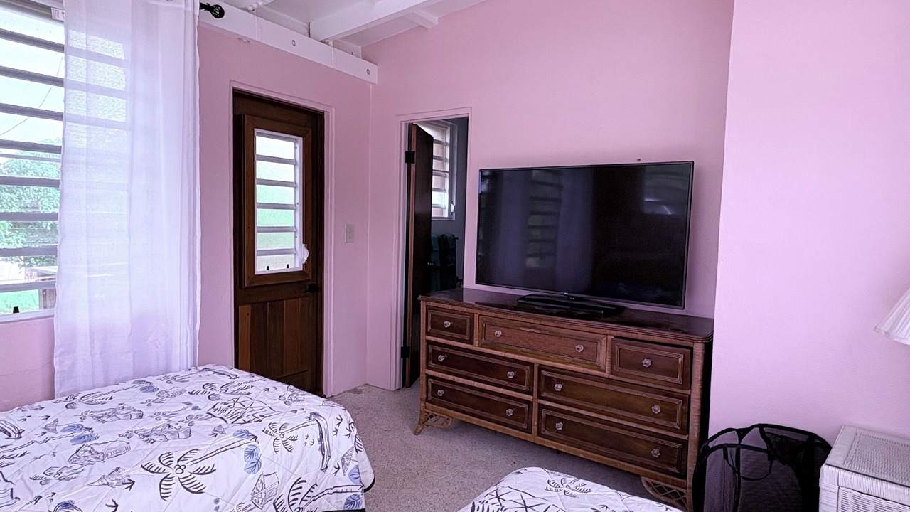 Photo of Bedroom in Estate Western Water Island