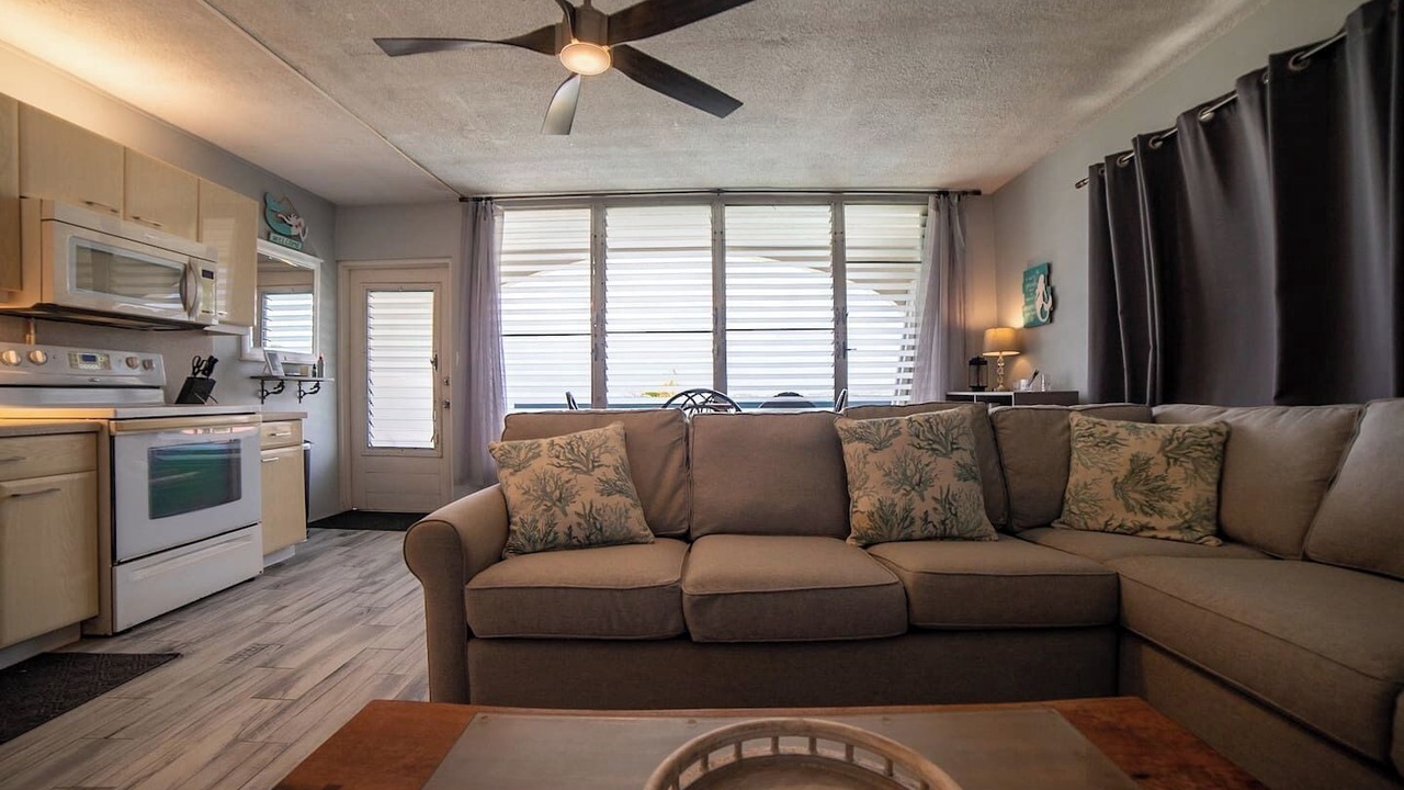 Photo of Livingroom in Orange Grove