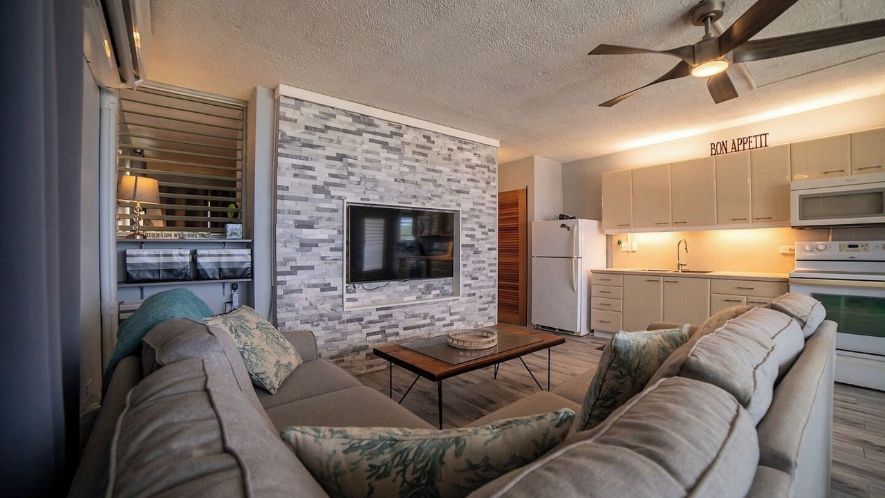 Photo of Livingroom in Orange Grove