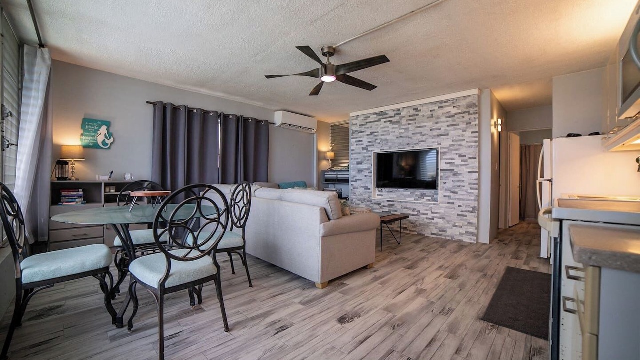Photo of Livingroom in Orange Grove