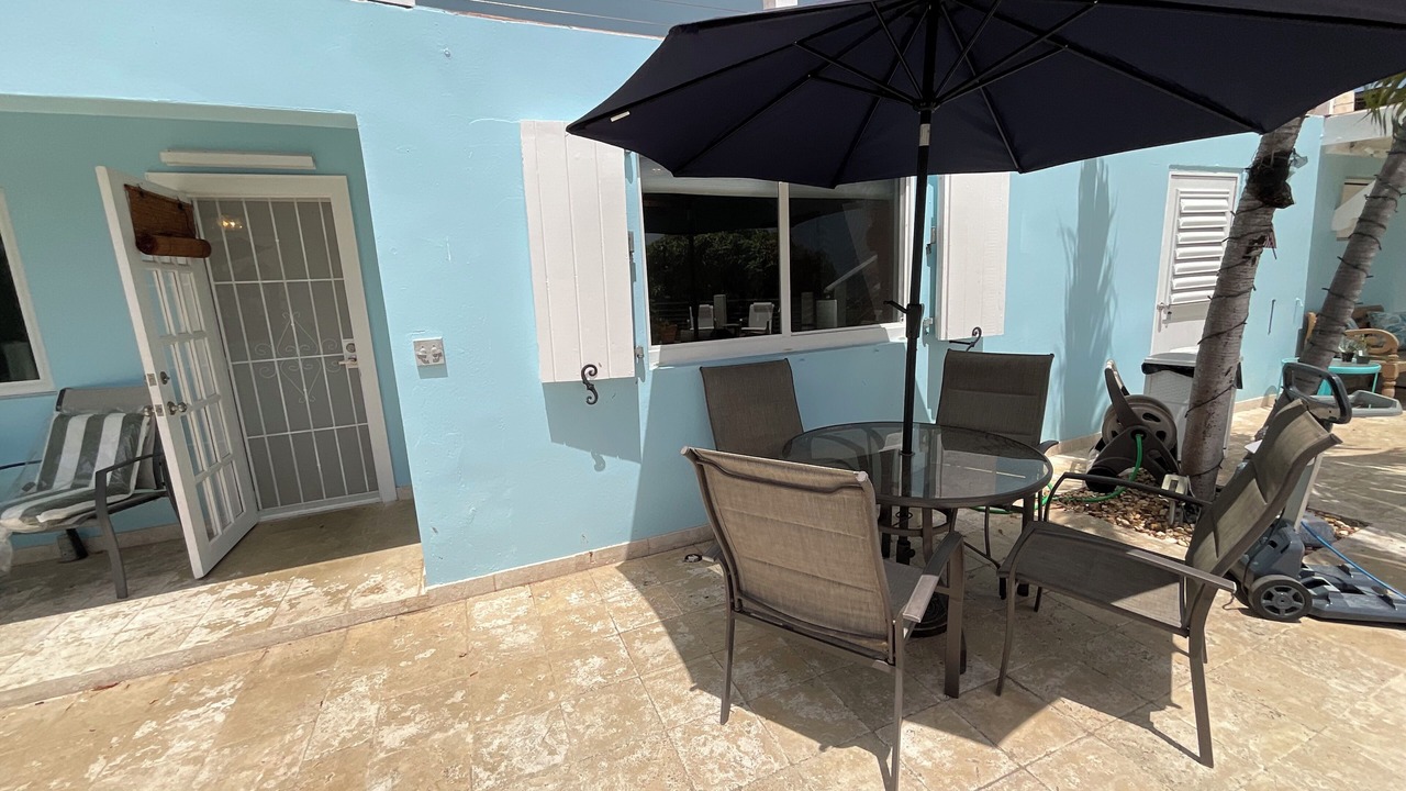 Photo of Outdoor in Estate Prosperity West