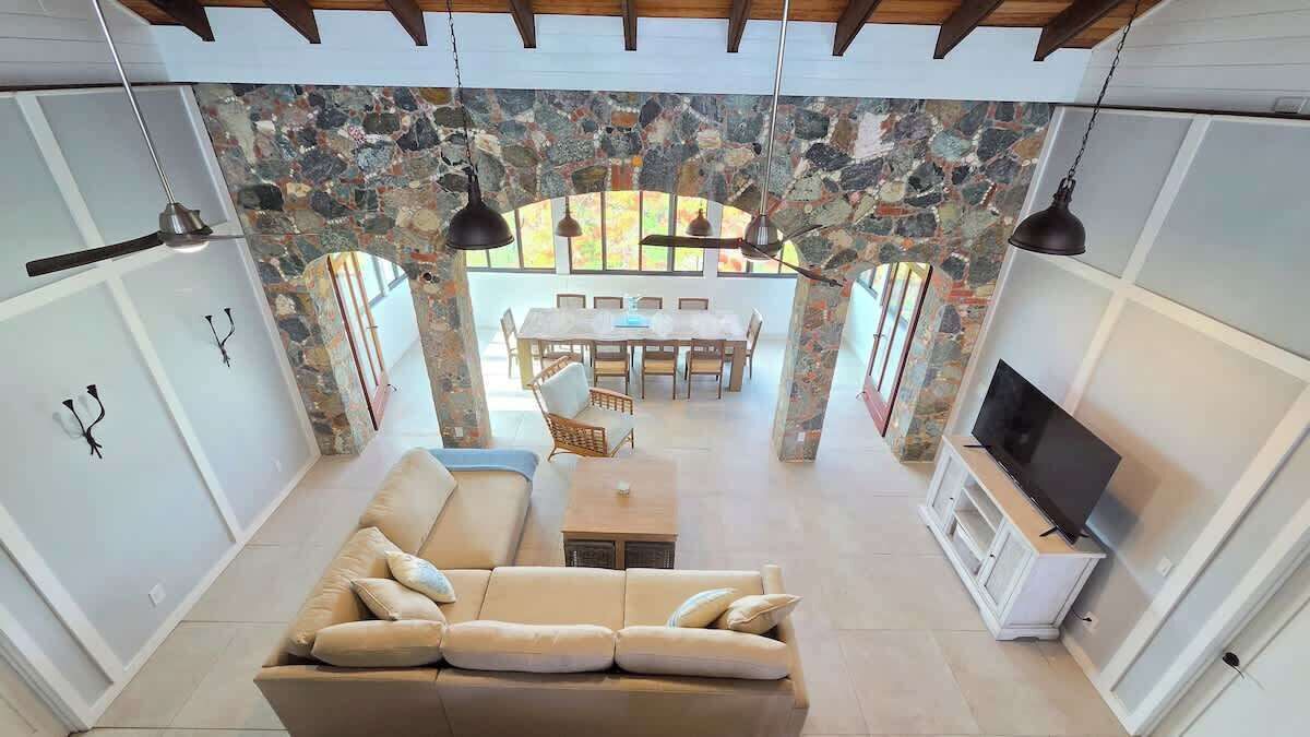 Photo of Livingroom in Ajax Peak