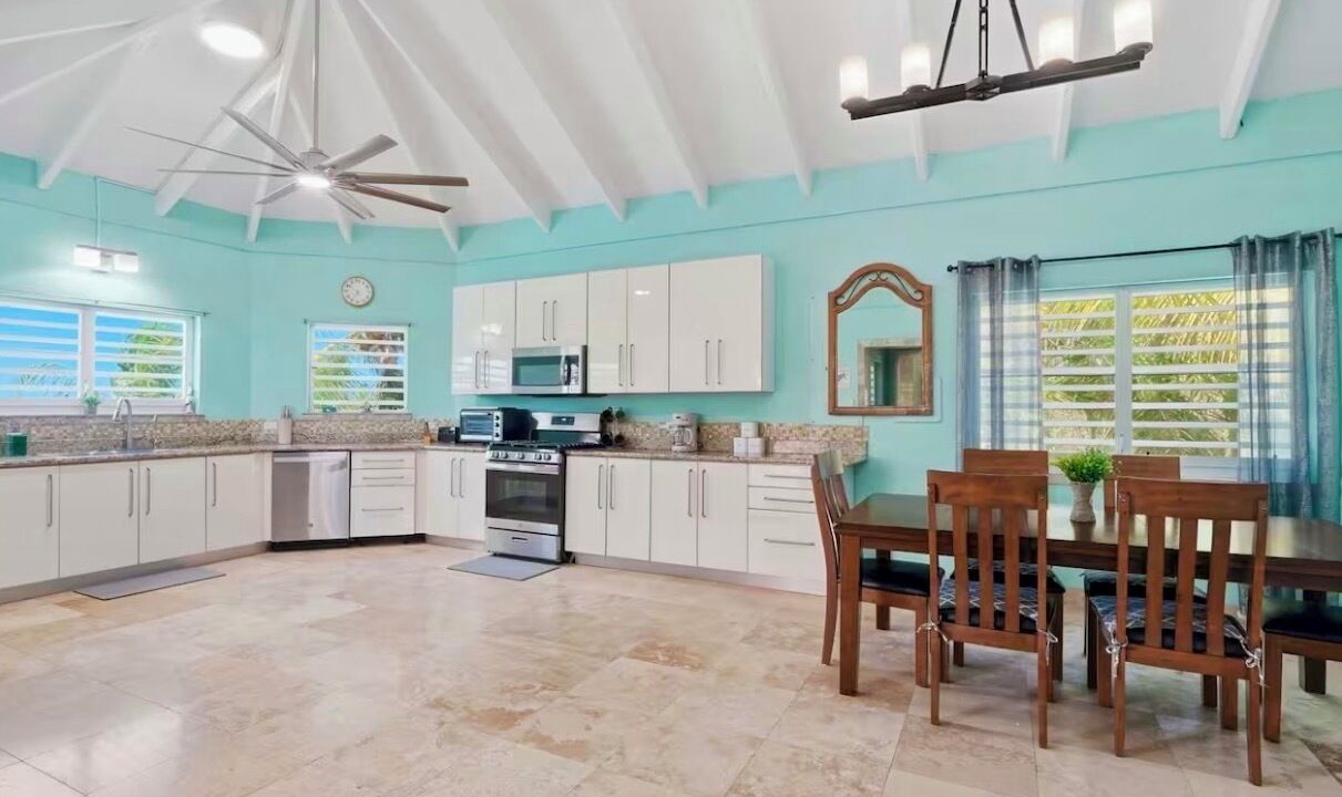 Photo of Kitchen in Estate Enfield Green