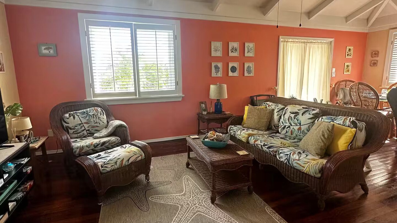 Photo of Livingroom in Chenay Bay