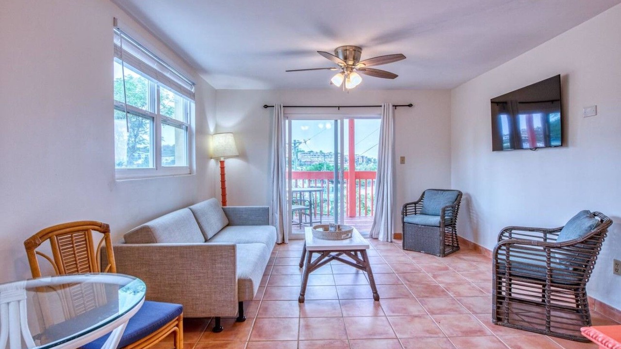 Photo of Livingroom in Contant Hill