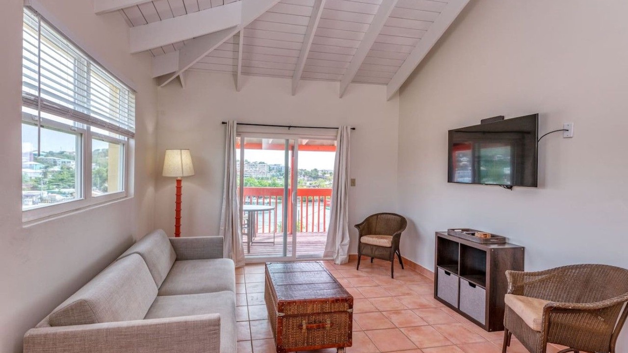 Photo of Livingroom in Contant Hill