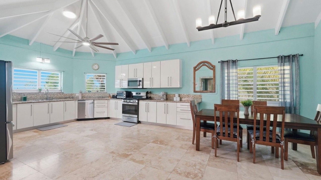 Photo of Kitchen in Estate Enfield Green