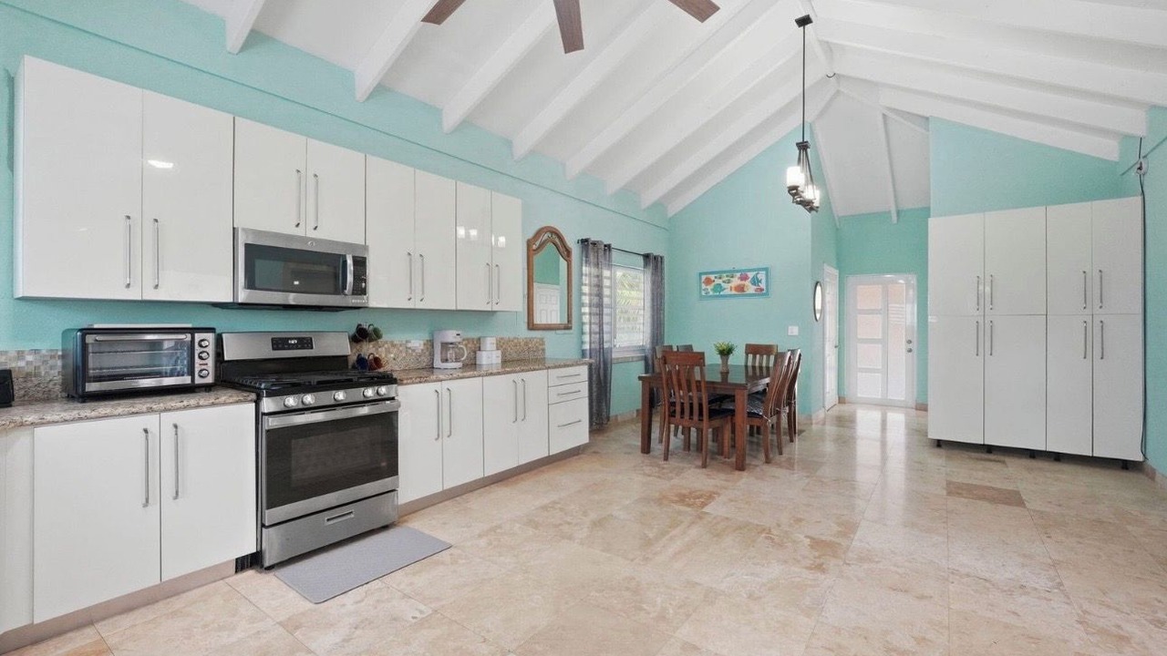 Photo of Kitchen in Estate Enfield Green