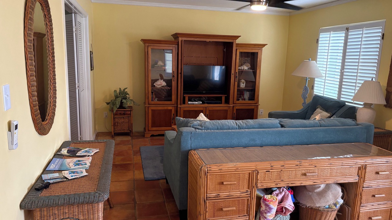 Photo of Livingroom in Chenay Bay