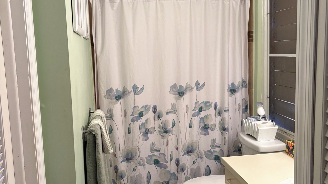 Photo of Bathroom in Chenay Bay