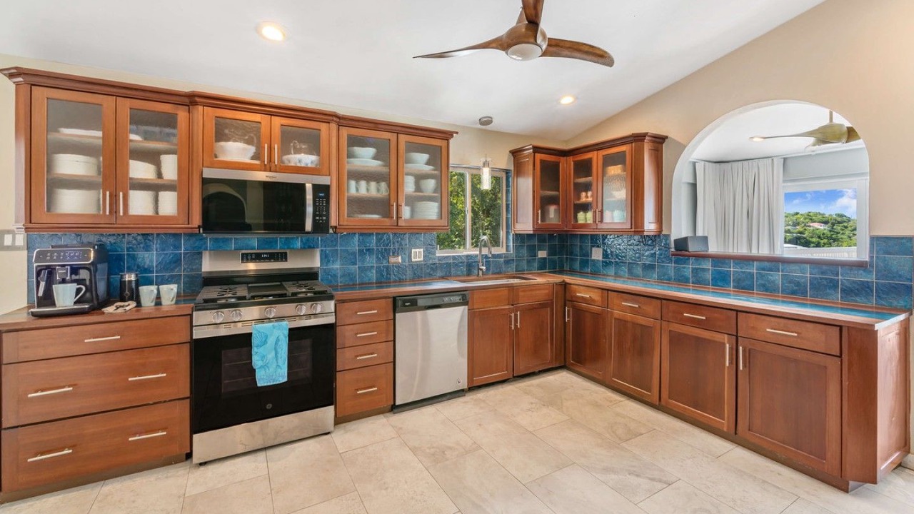 Photo of Kitchen in Estate Caret Bay