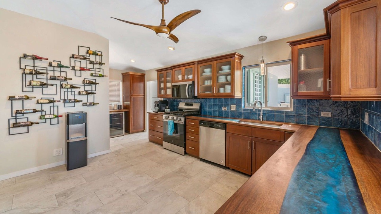 Photo of Kitchen in Estate Caret Bay