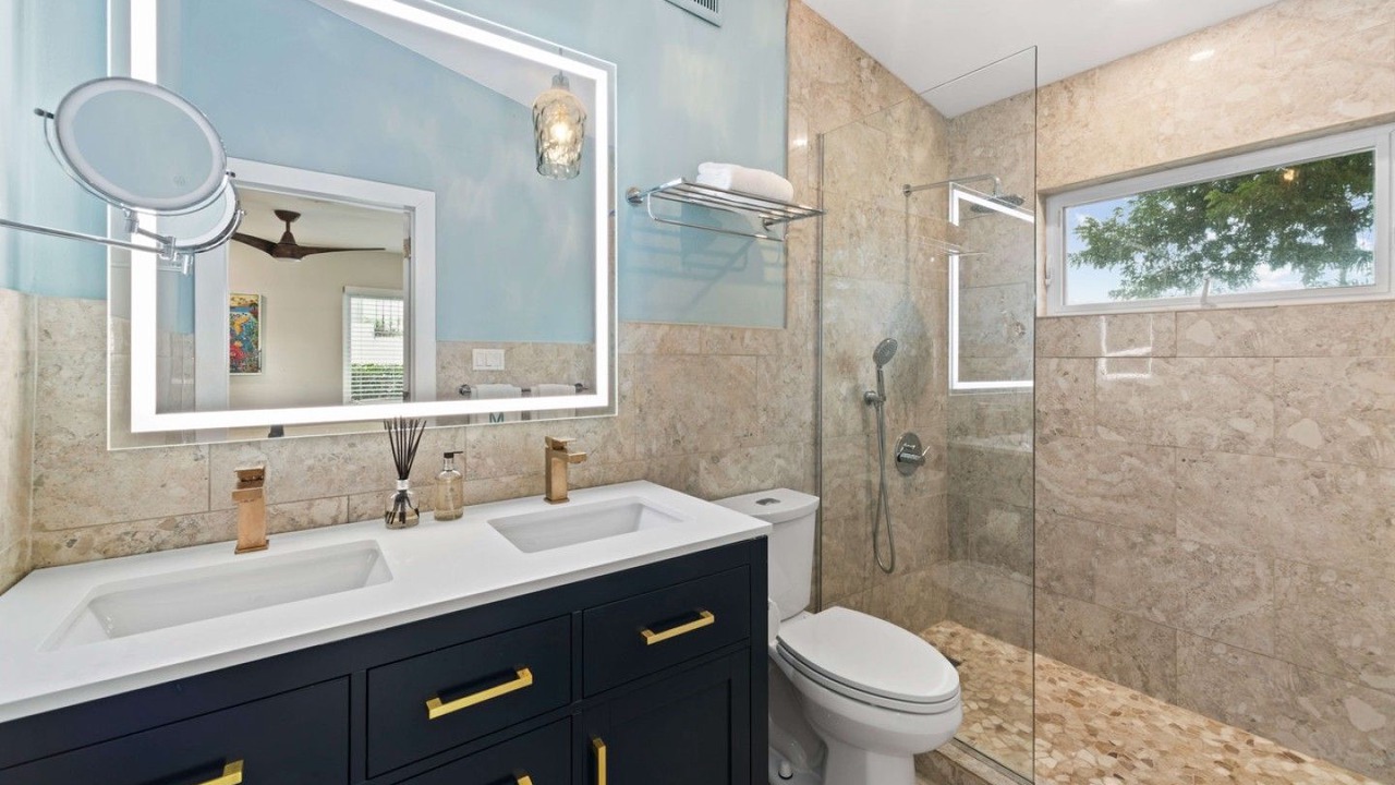 Photo of Bathroom in Estate Caret Bay