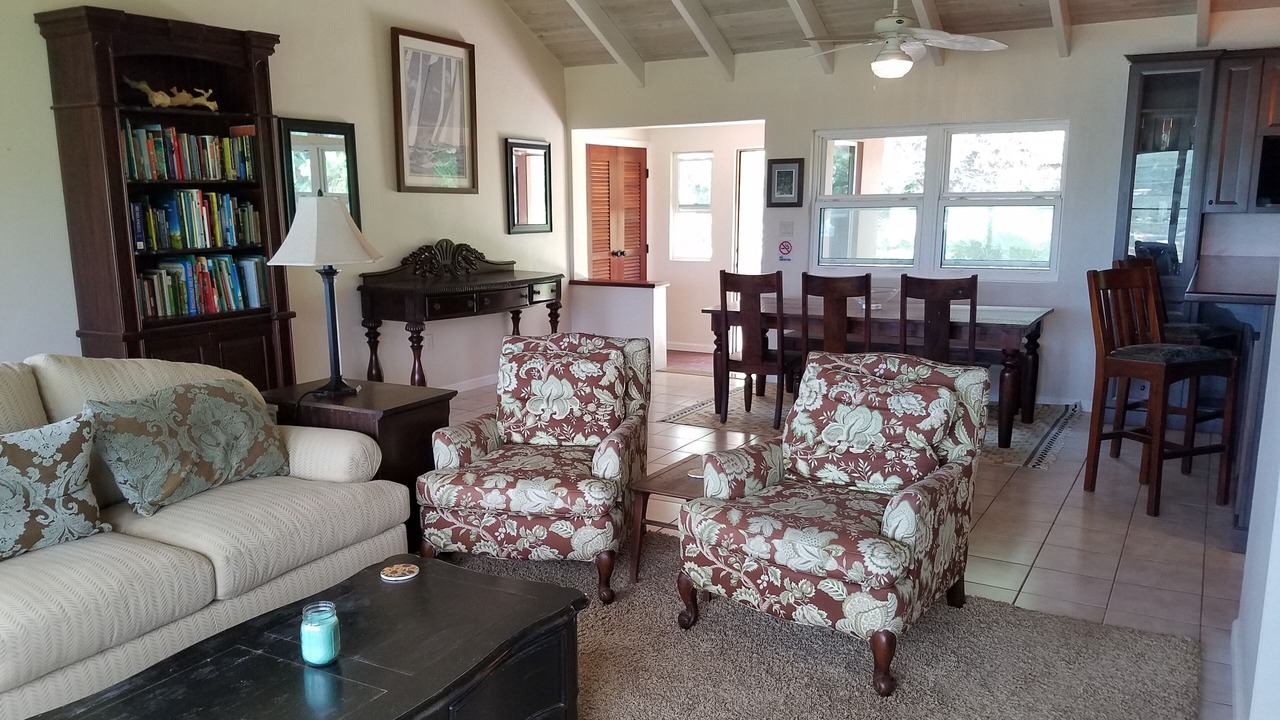 Photo of Livingroom in Estate Turner Hole