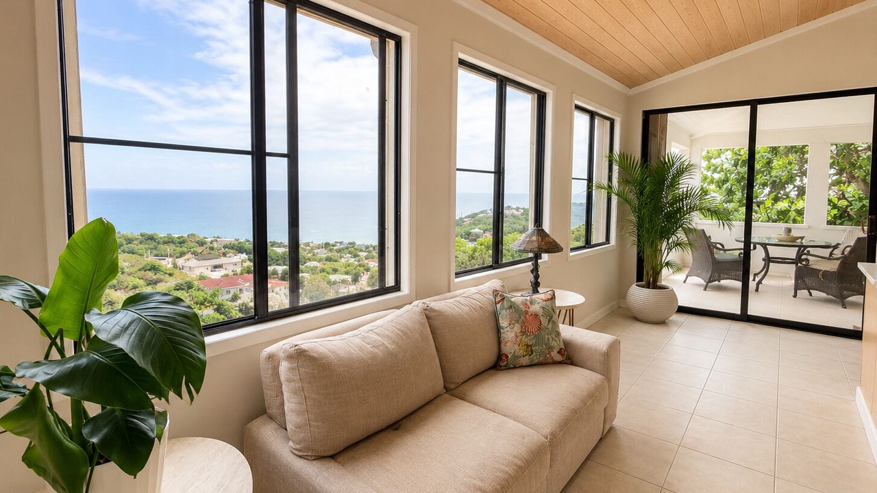 Photo of Livingroom in Estate Frenchman Bay