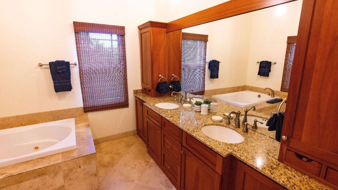 Photo of Bathroom in Estate San Soucci