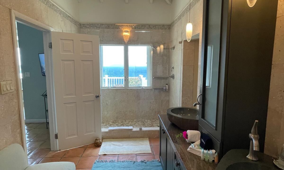 Photo of Bathroom in Estate Peterborg