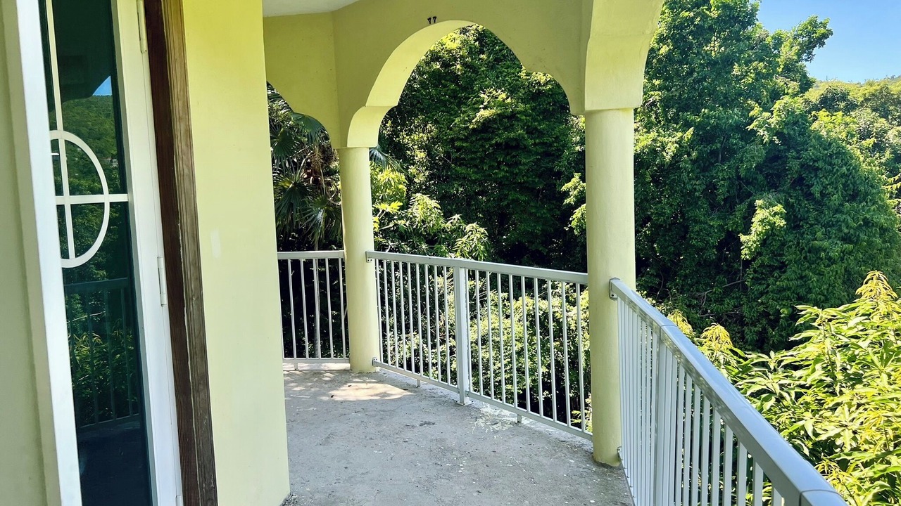 Photo of Patio Balcony in Estate Fortuna