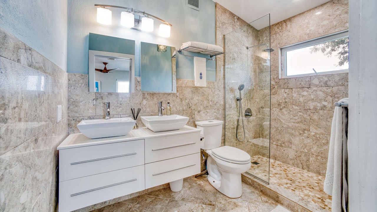 Photo of Bathroom in Estate Caret Bay