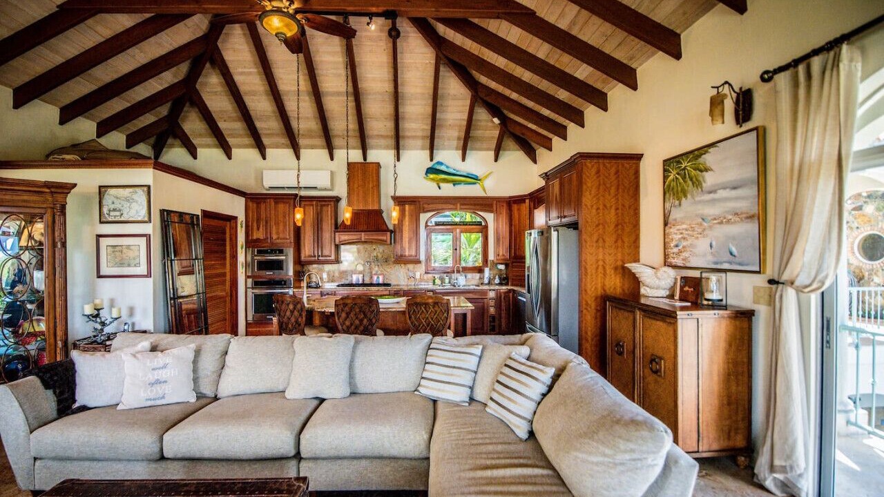 Photo of Livingroom in Hart Bay