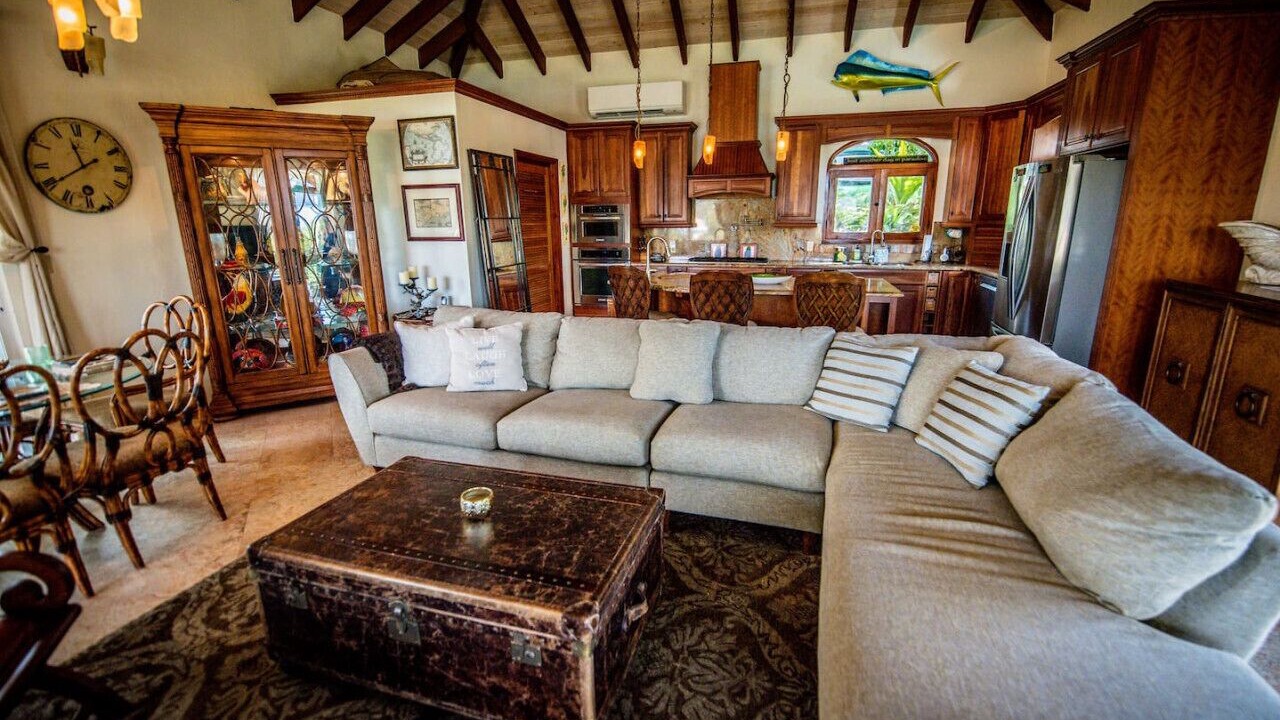 Photo of Livingroom in Hart Bay