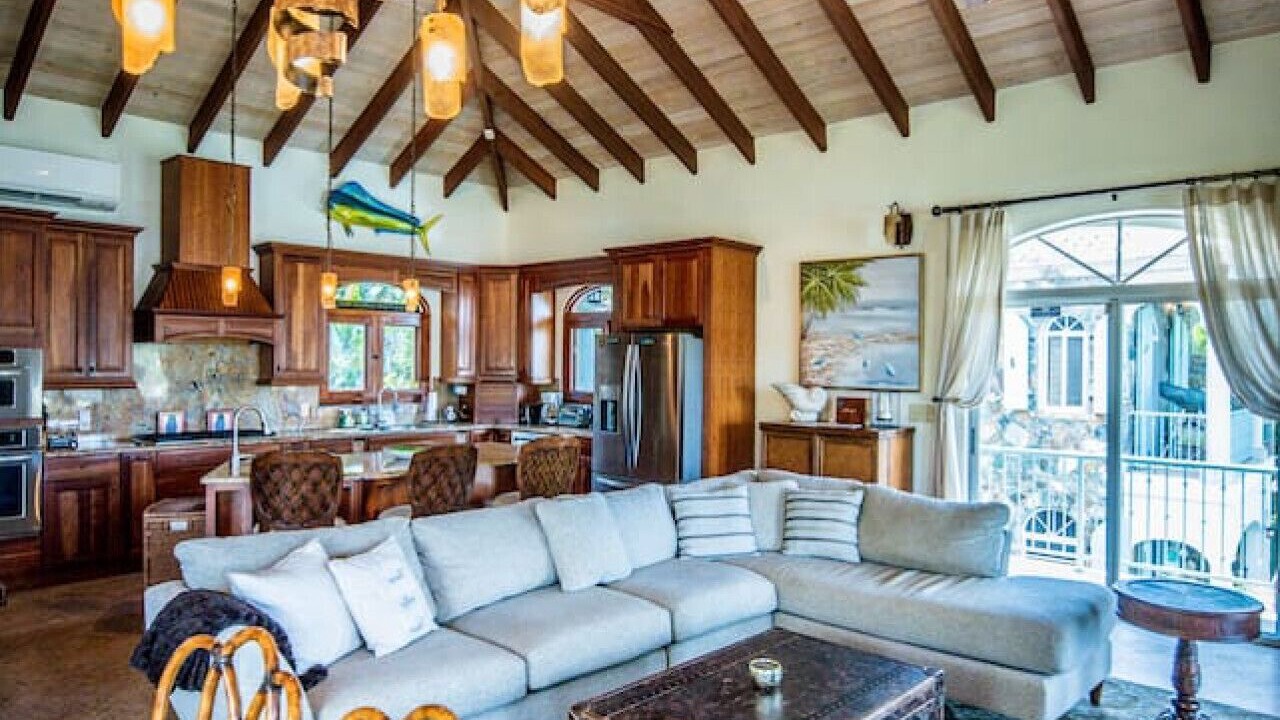 Photo of Livingroom in Hart Bay