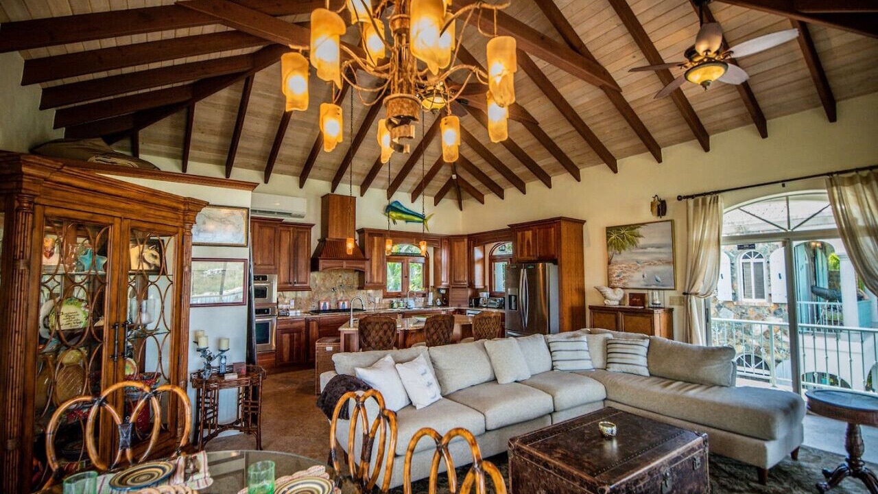 Photo of Livingroom in Hart Bay