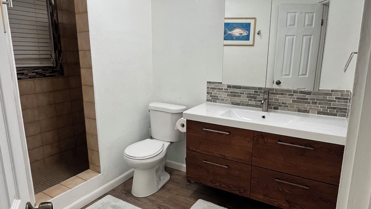 Photo of Bathroom in Hart Bay