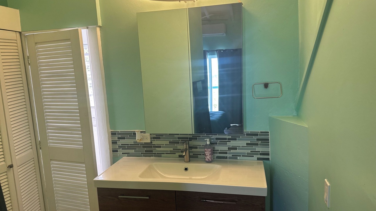 Photo of Bathroom in Hart Bay