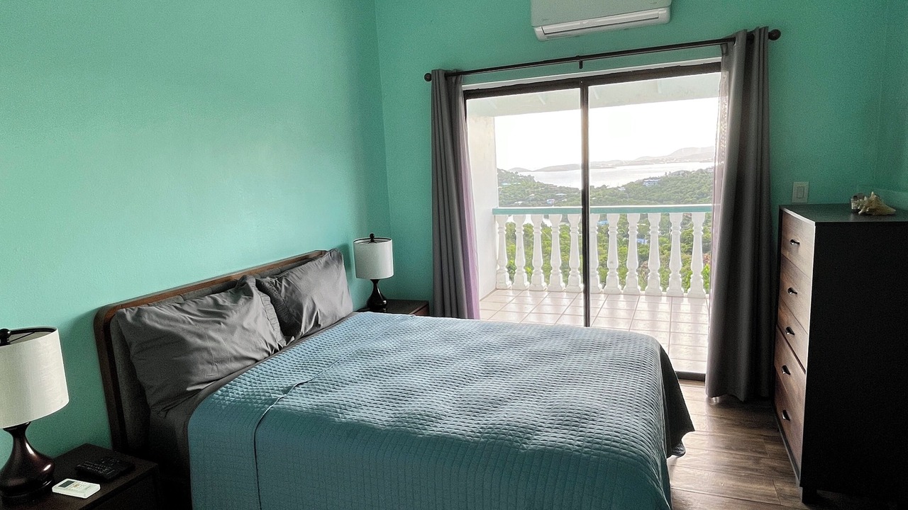 Photo of Bedroom in Hart Bay