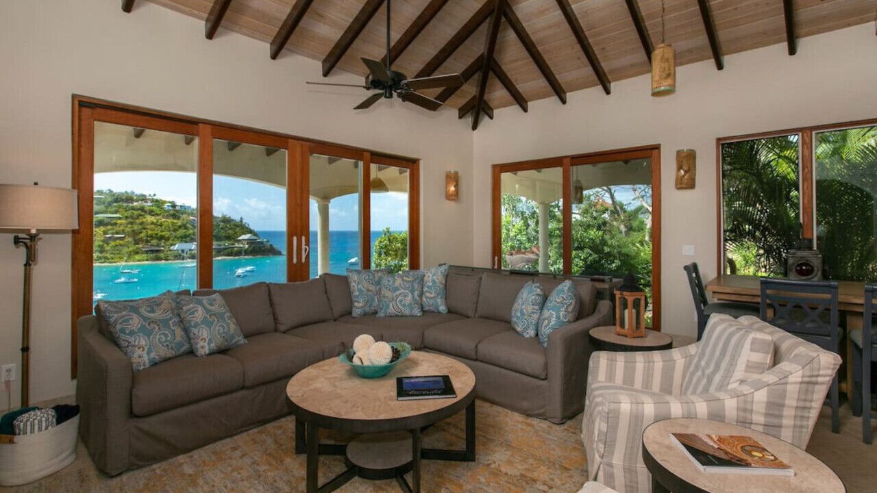 Photo of Livingroom in Contant Farms