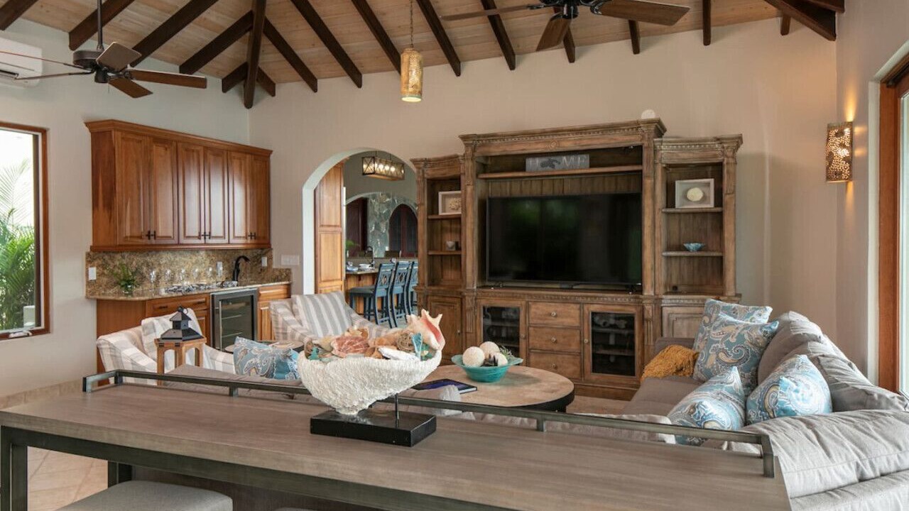 Photo of Livingroom in Contant Farms
