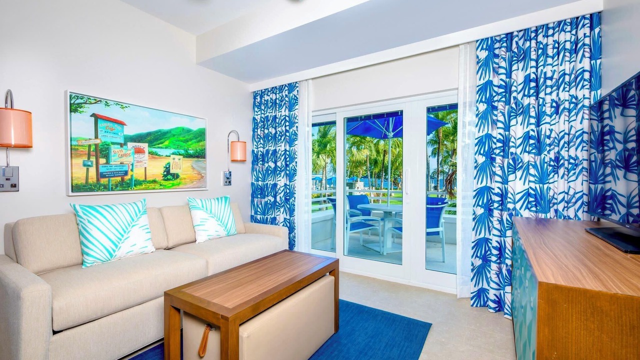 Photo of Livingroom in Estate Frenchman Bay