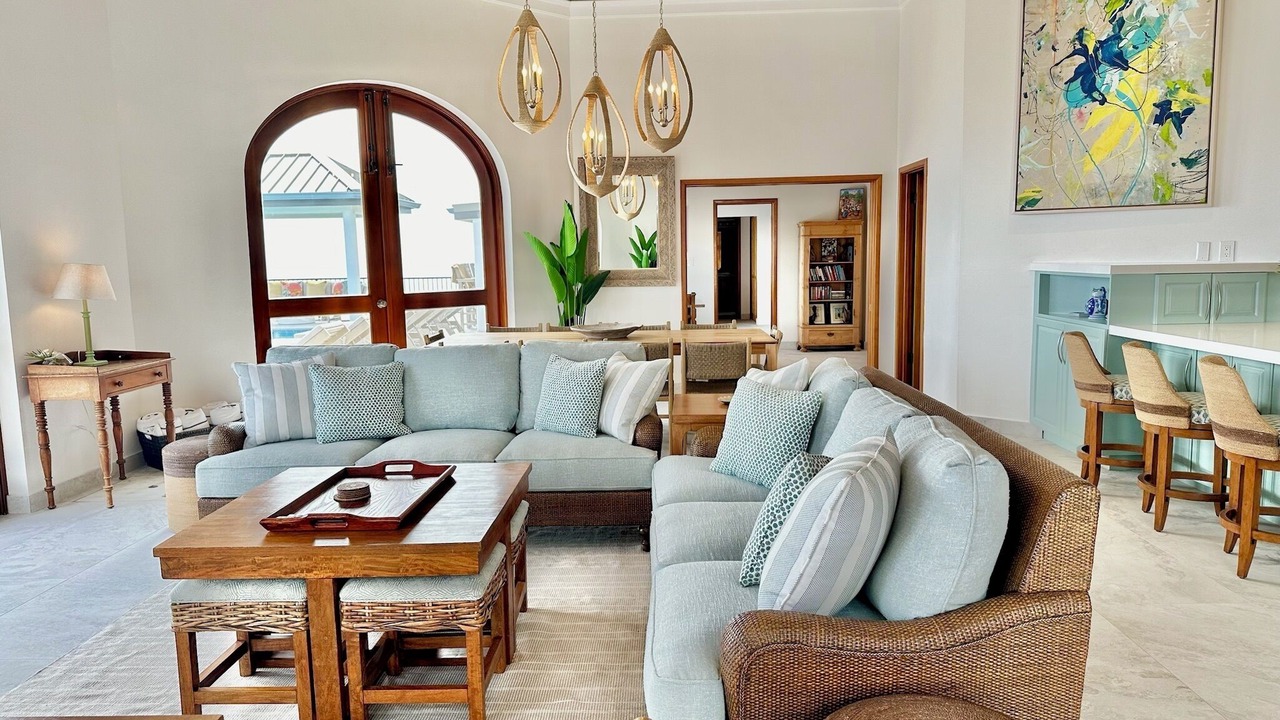 Photo of Livingroom in Point Rendezvous
