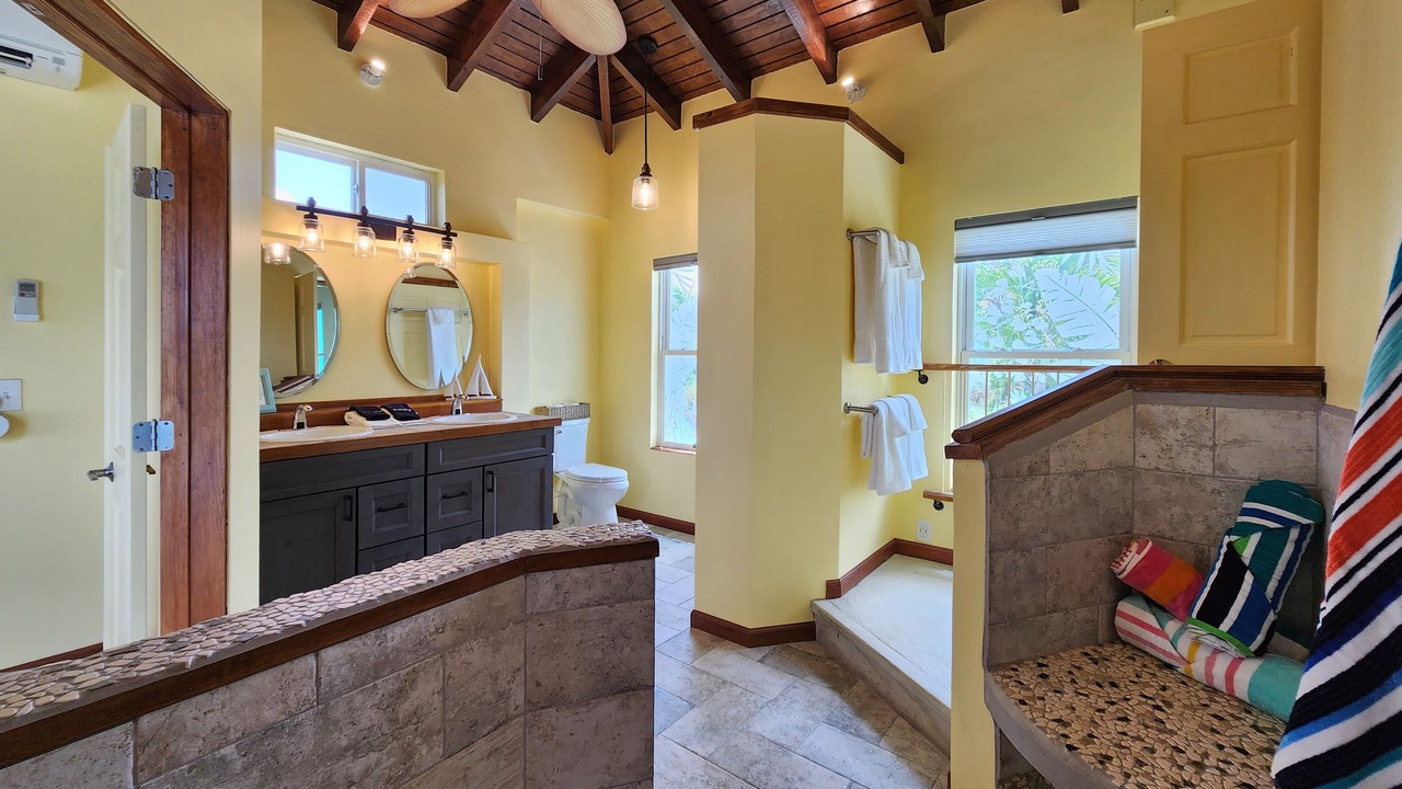 Photo of Bathroom in Estate Bellevue