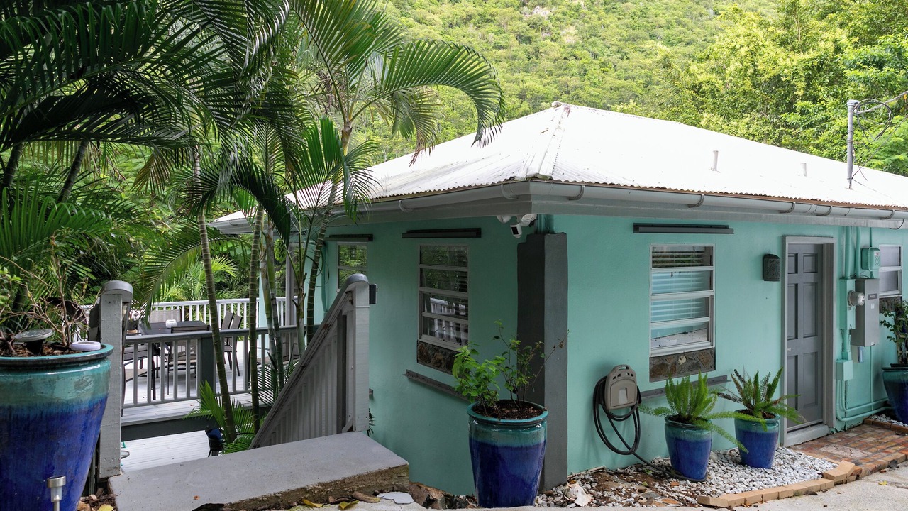 Photo of Patio Balcony in Fish Bay