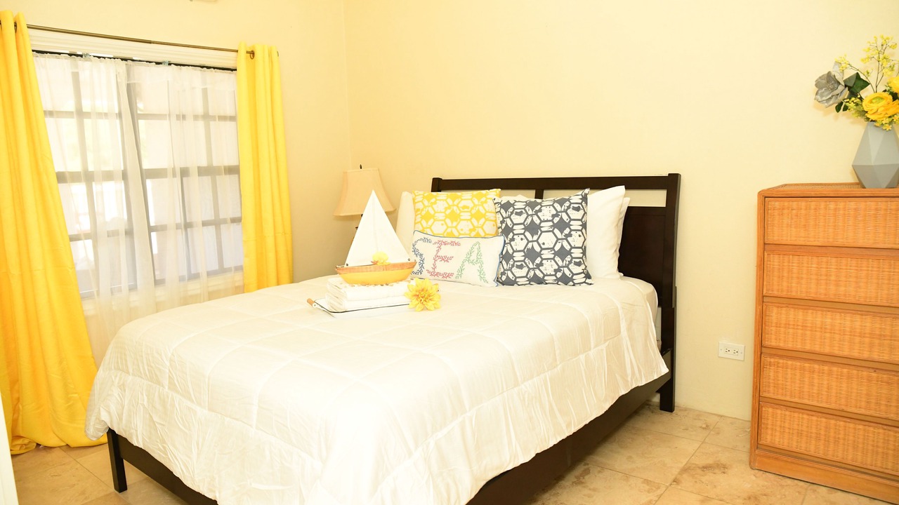 Photo of Bedroom in Estate Hermon Hill