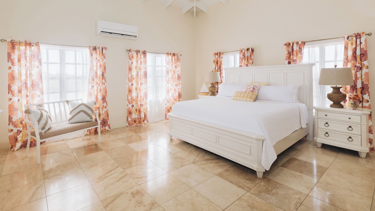 Photo of Bedroom in Estate Hermon Hill
