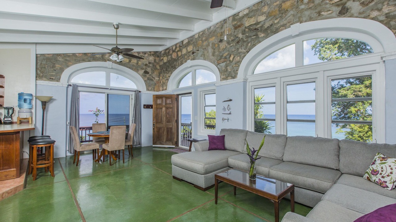 Photo of Livingroom in Estate Sprat Hall