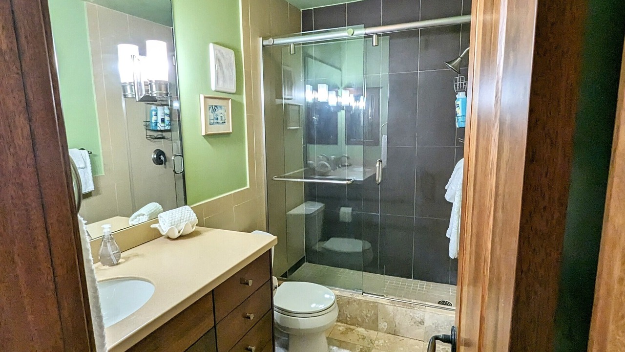 Photo of Bathroom in Estate Salt River