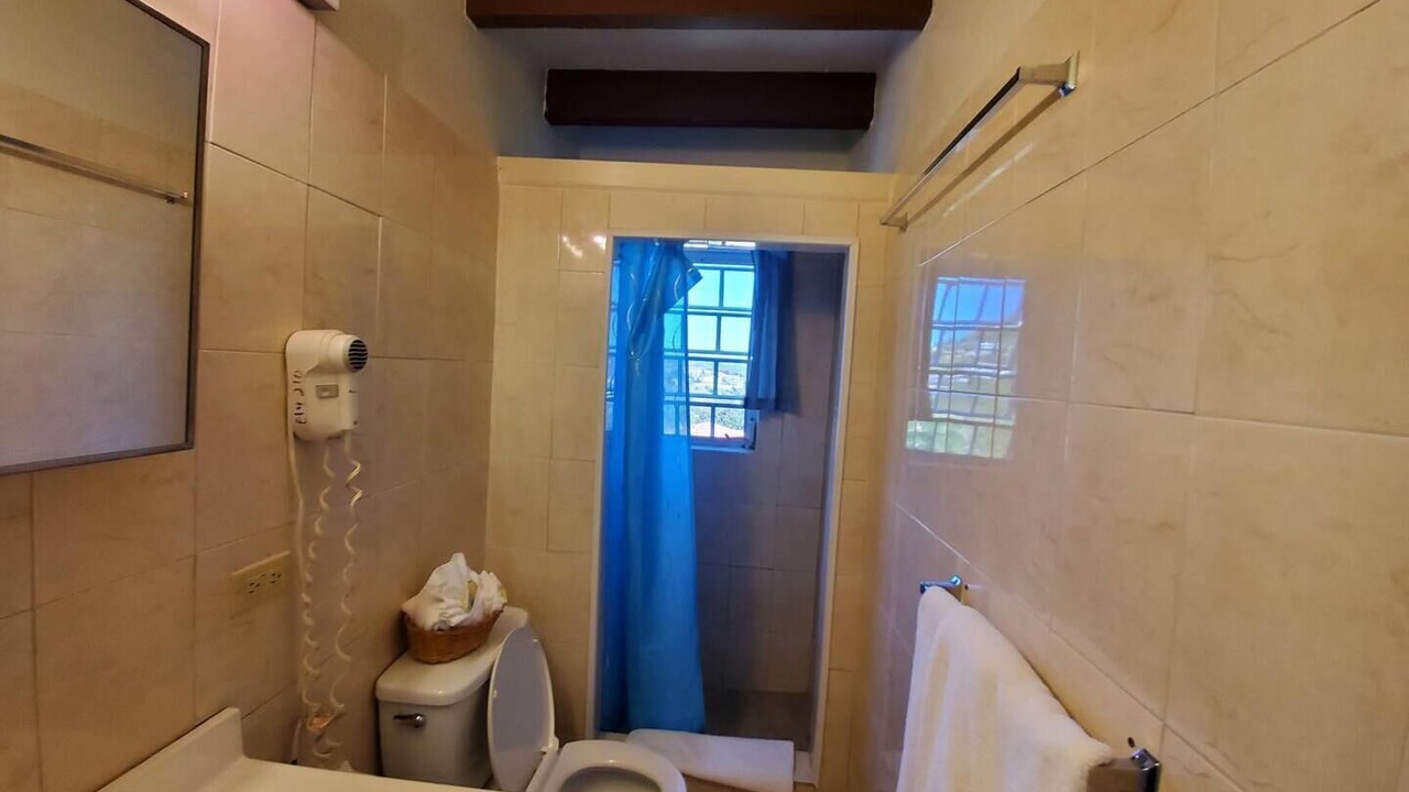 Photo of Bathroom in Estate Lower John Dunko