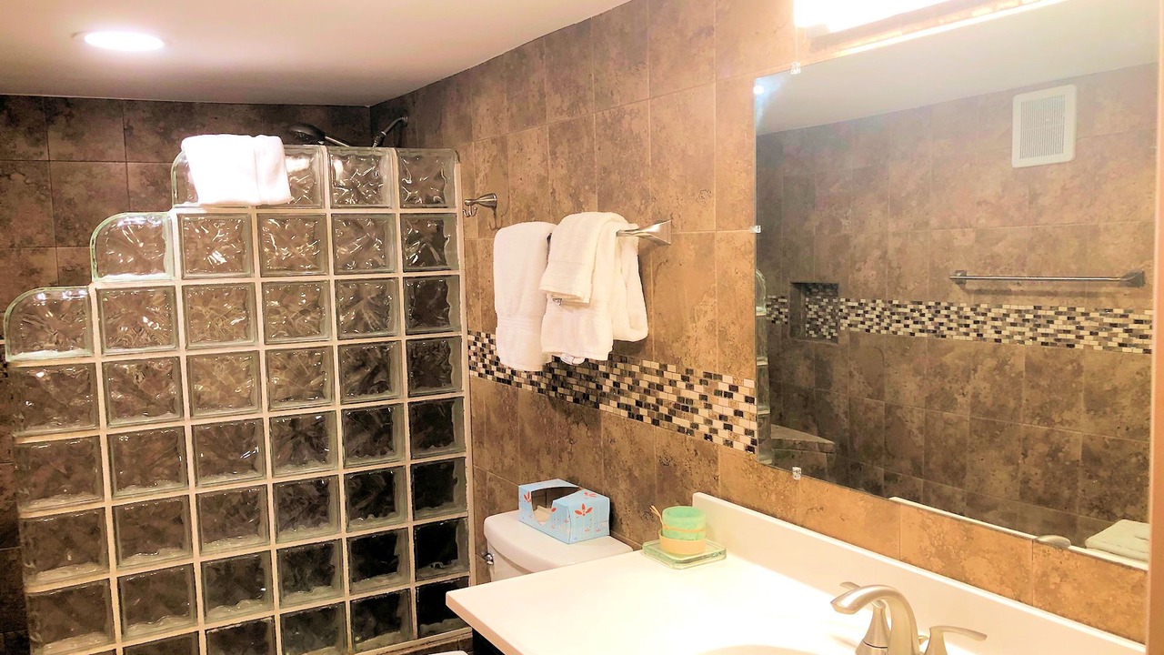 Photo of Bathroom in Estate Golden Rock