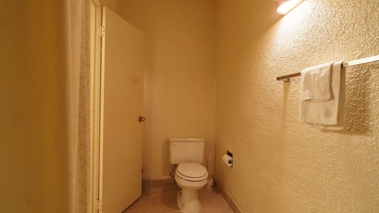Photo of Bathroom in Estate Golden Rock