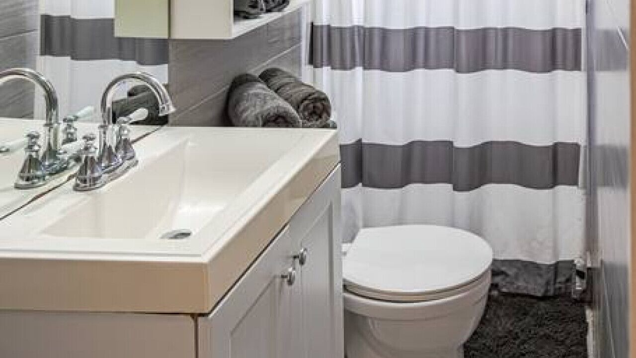 Photo of Bathroom in Estate East Street