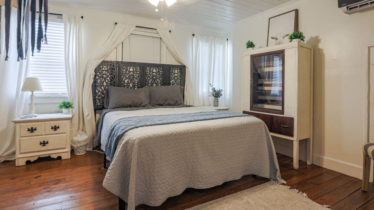 Photo of Bedroom in Estate East Street