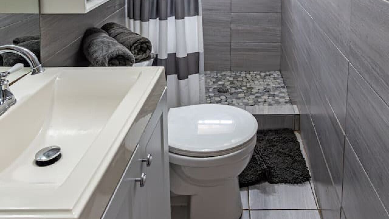 Photo of Bathroom in Estate East Street