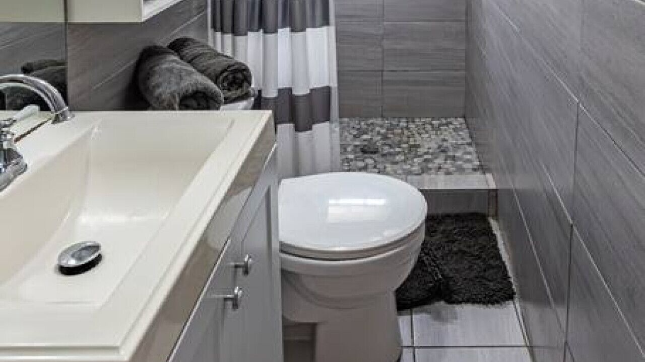 Photo of Bathroom in Estate East Street