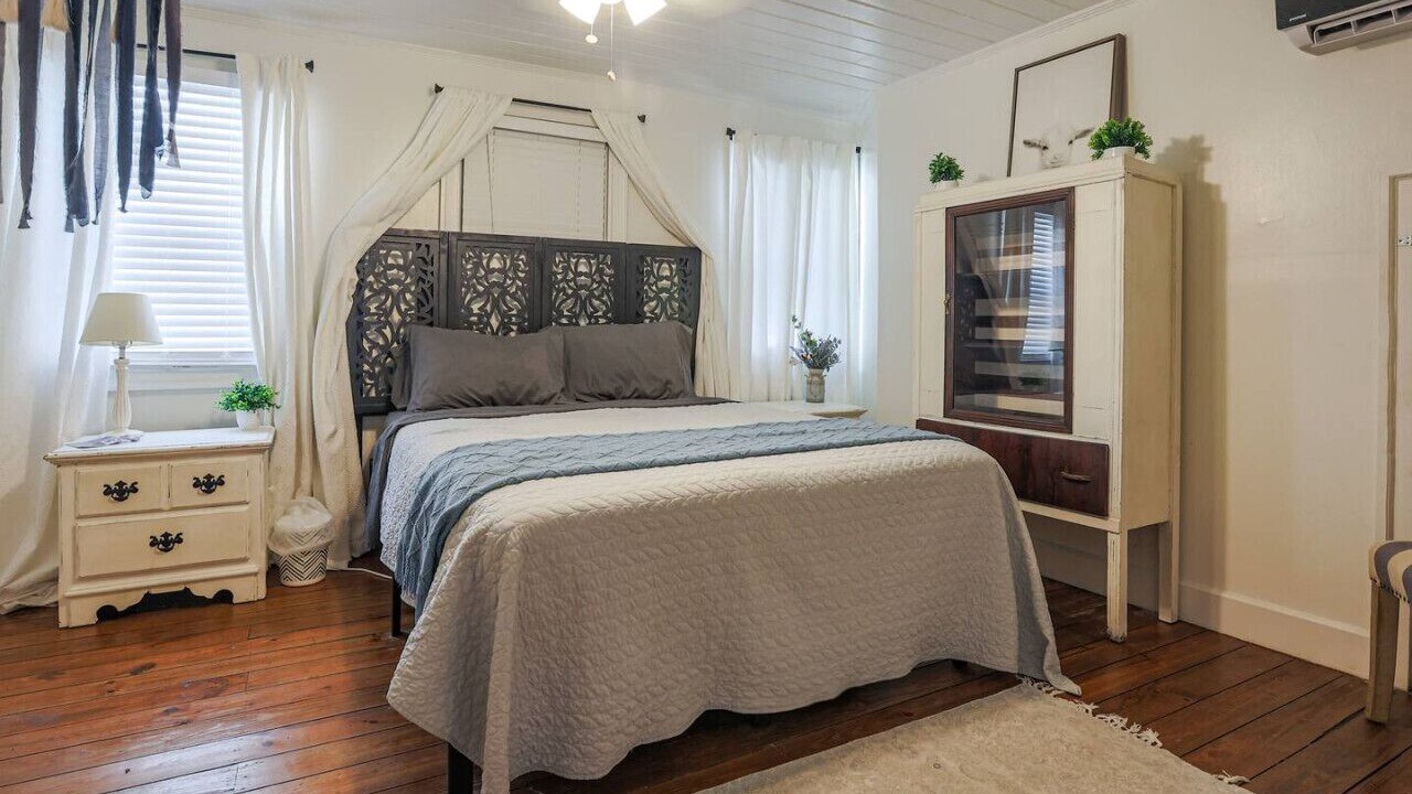Photo of Bedroom in Estate East Street