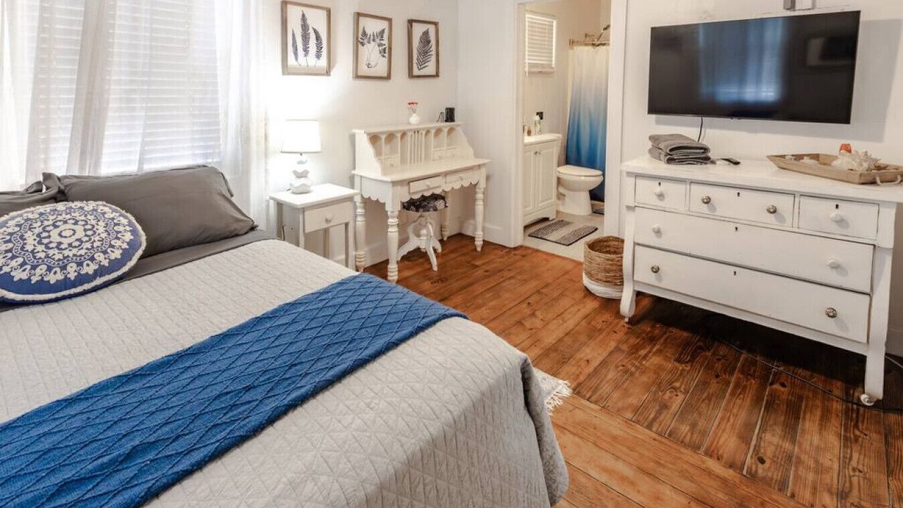 Photo of Bedroom in Estate East Street